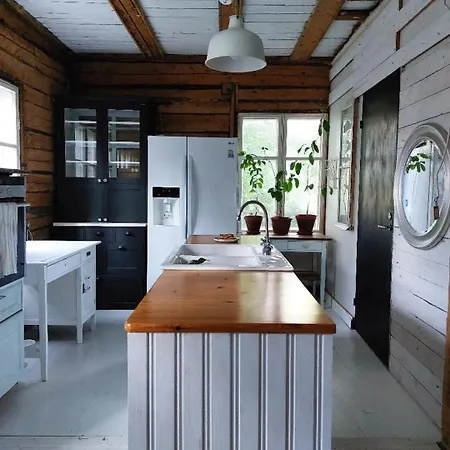 アパート An Atmospheric House In